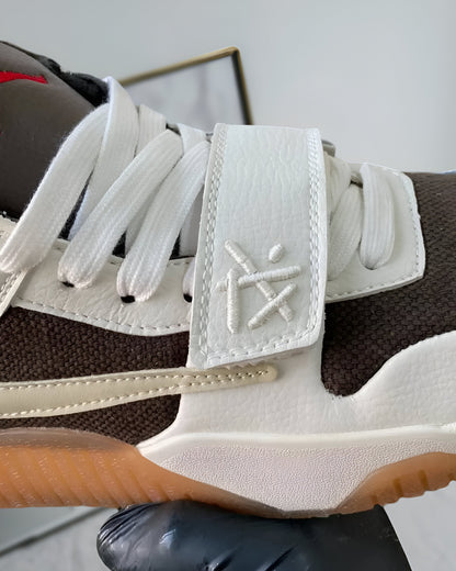 JORDAN JUMPMAN JACK TR TRAVIS SCOTT SAIL