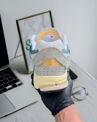 NEW BALANCE 2002R PROTECION PACK “MIRRAGE GREY”