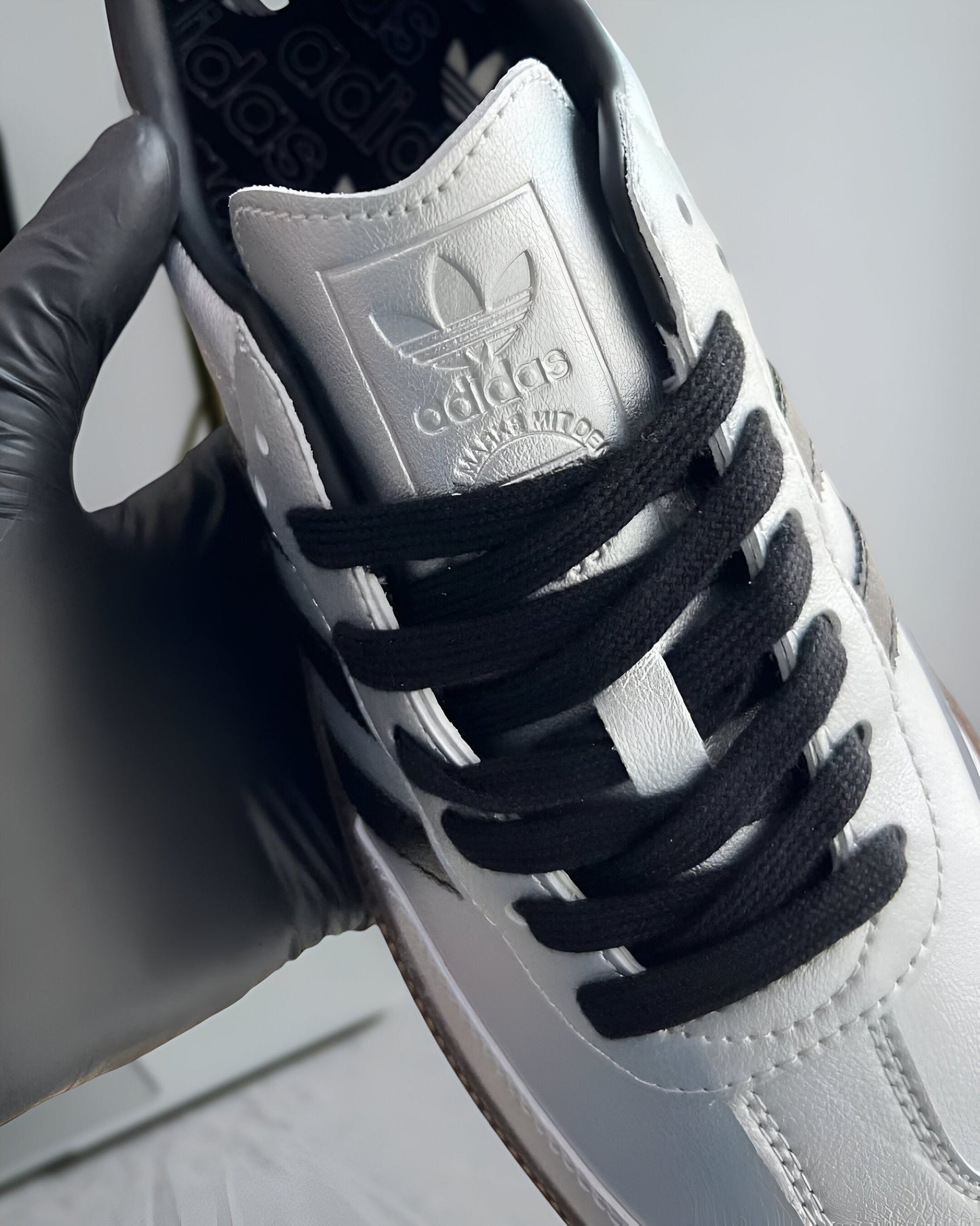 ADIDAS SAMBA OG SILVER METALLIC BLACK GUM