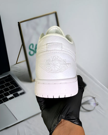 JORDAN 1 LOW WHITE