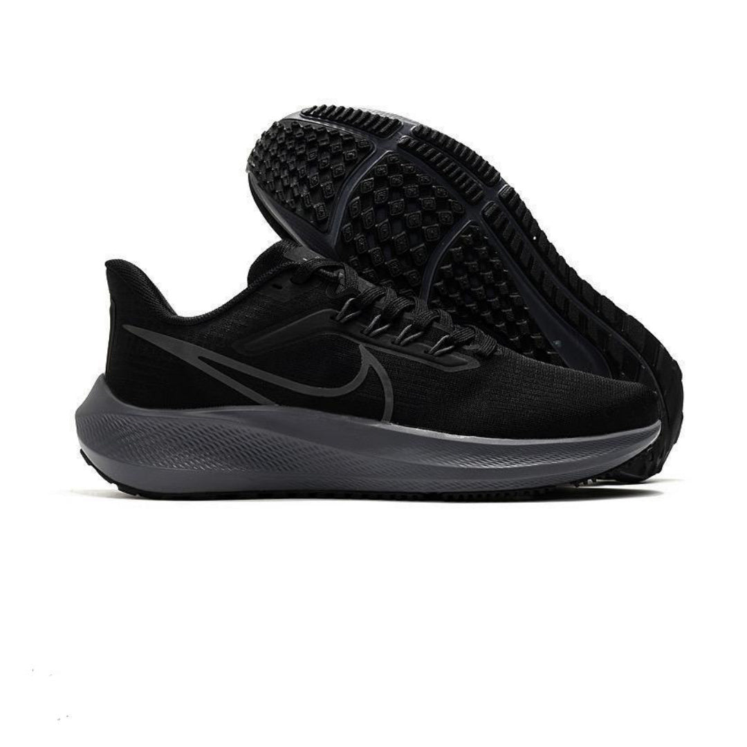 NIKE AIR ZOOM PEGASUS 38
TRIPLE BLACK