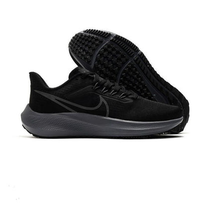 NIKE AIR ZOOM PEGASUS 38
TRIPLE BLACK