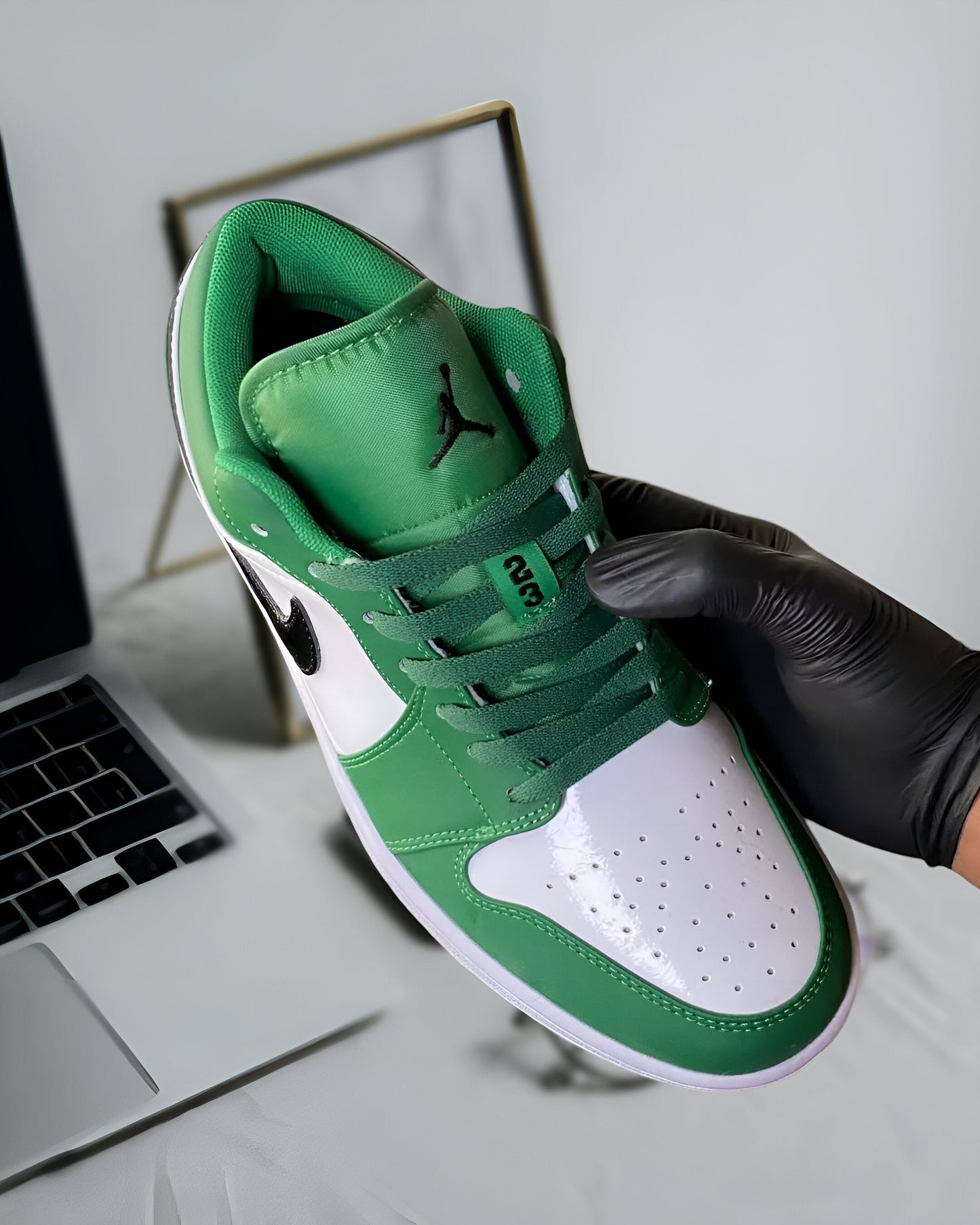 JORDAN 1 LOW PINE GREEN