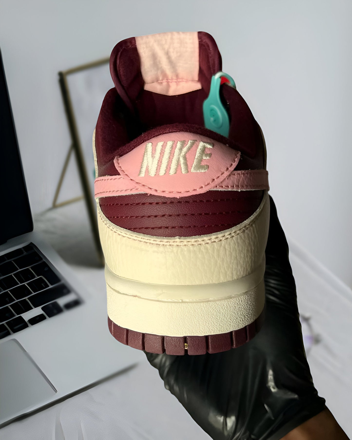 NIKE DUNK LOW RETRO PRM VALENTINE'S DAY