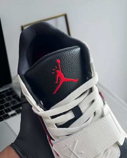 JORDAN JUMPMAN JACK TR
TRAVIS SCOTT UNIVERSITY RED