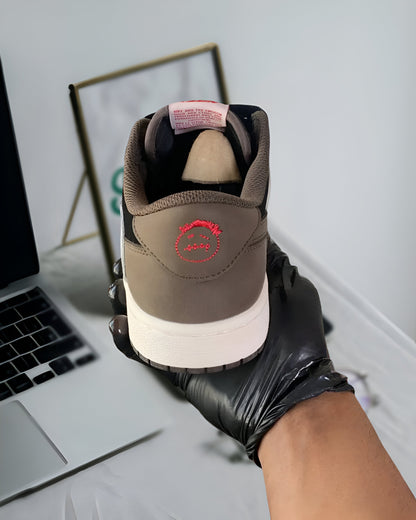 JORDAN 1 RETRO LOW OG SP TRAVIS SCOTT MOCHA