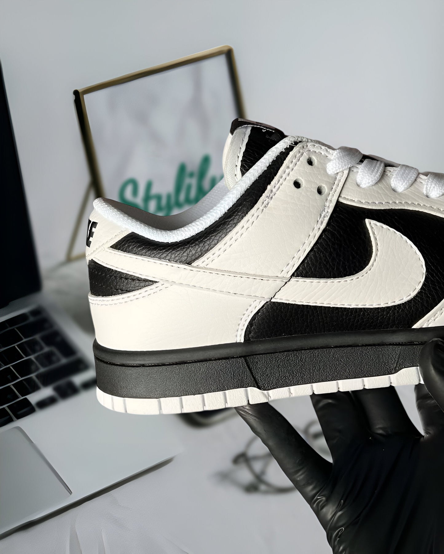 NIKE DUNK LOW RETRO "PANDA"