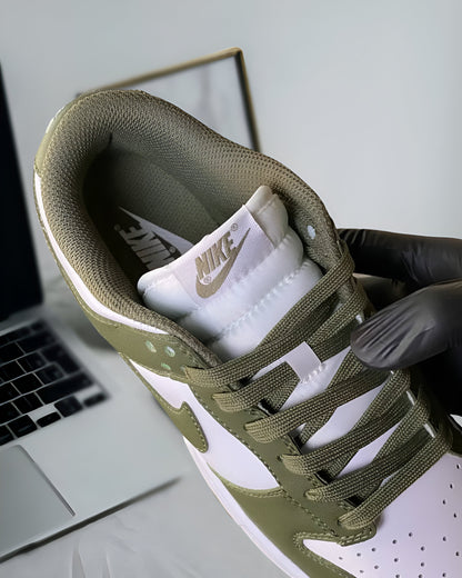 NIKE DUNK LOW PREMIUM "MEDIUM OLIVE"