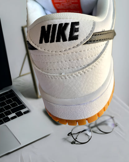 NIKE SB DUNK LOW PRO WHITE GUM