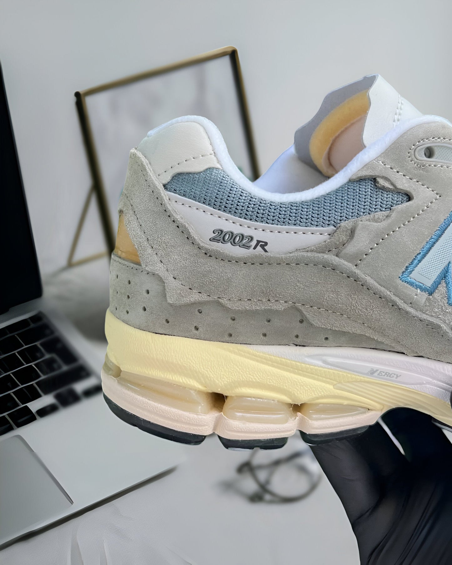 NEW BALANCE 2002R PROTECION PACK “MIRRAGE GREY”