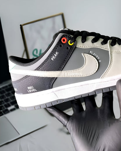 NIKE SB DUNK LOW VX1000