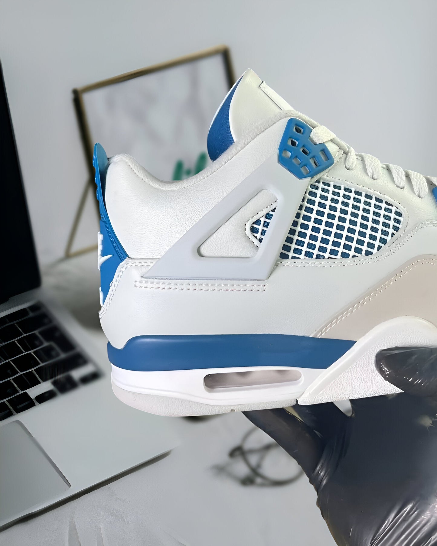 JORDAN 4 RETRO MILITARY BLUE