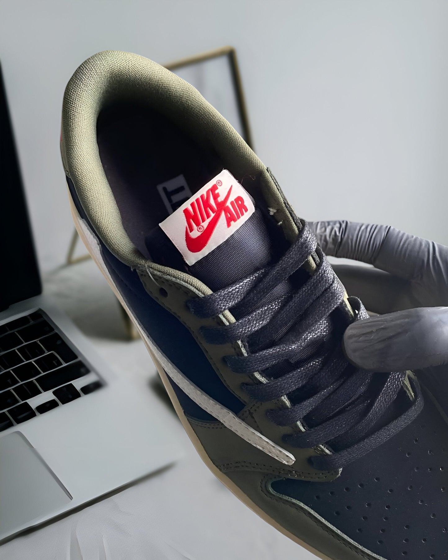 JORDAN 1 RETRO LOW OG SP TRAVIS SCOTT BLACK OLIVE