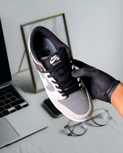 NIKE SB DUNK LOW VX1000