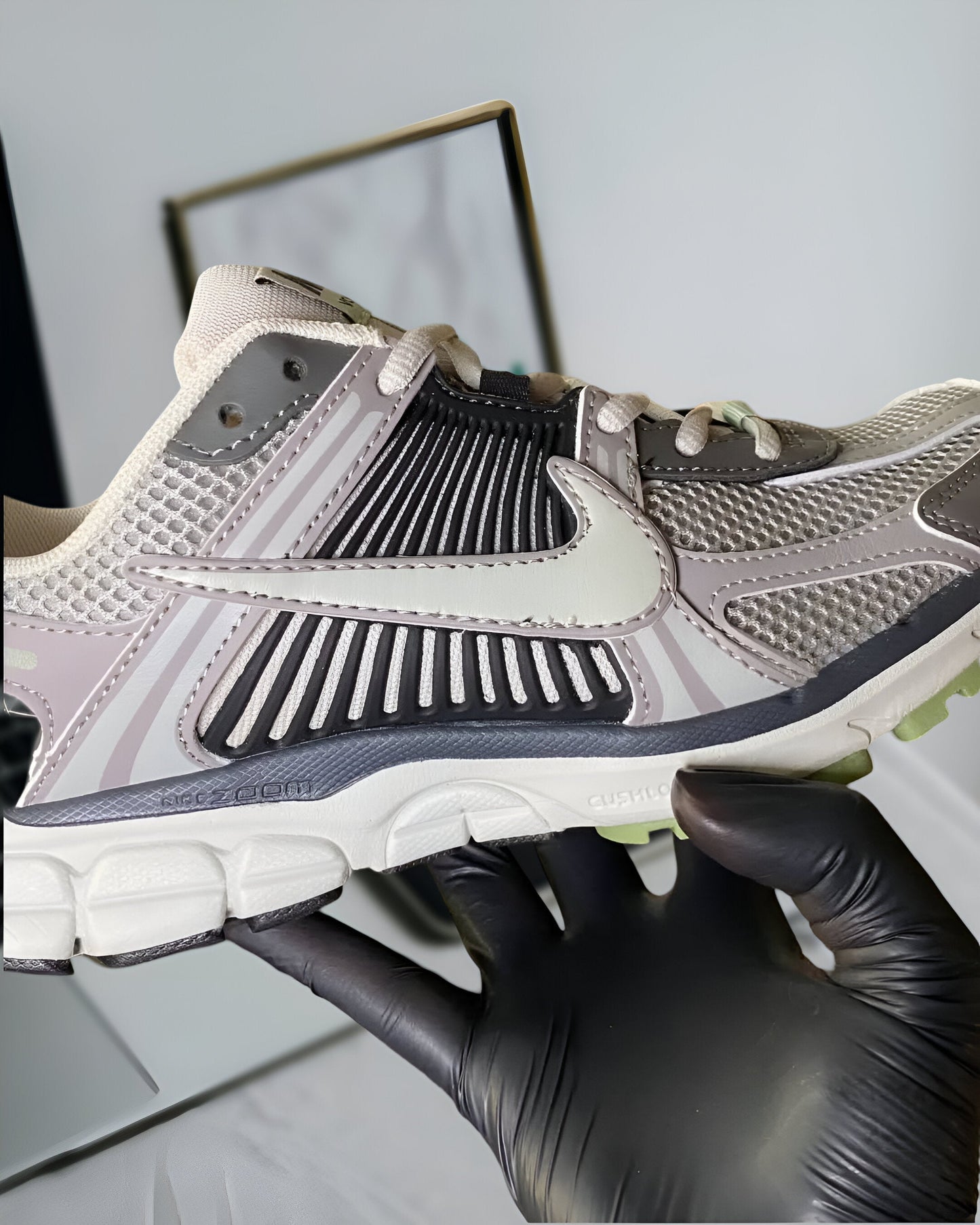 NIKE ZOOM VOMERO 5 COBBLESTONE FLAT PEWTER