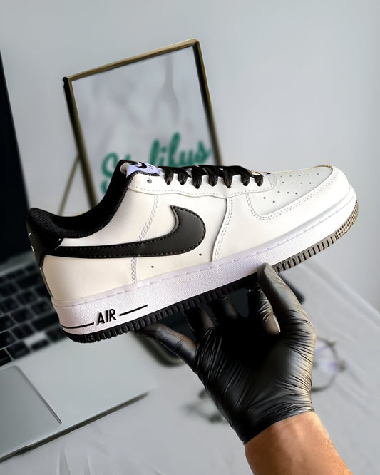 NIKE AIR FORCE 1 LOW '07 WHITE BLACK (2022)