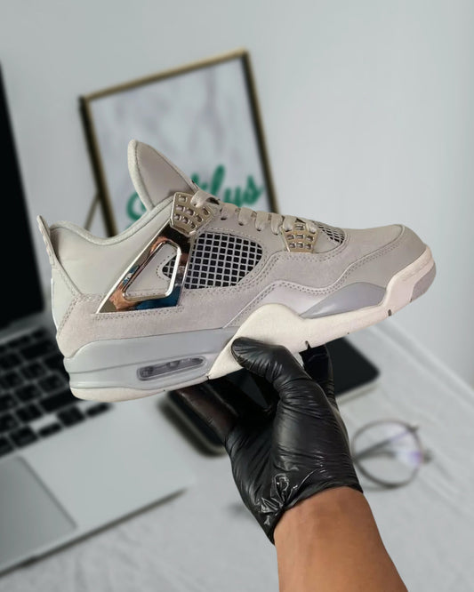 JORDAN 4 RETRO FROZEN MOMENTS