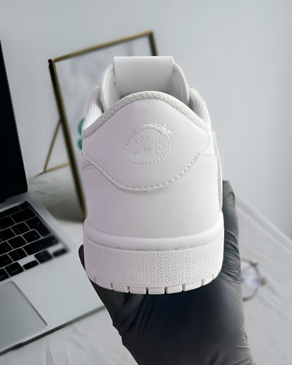 TRAVIS SCOTT X JORDAN 1 LOW “WHITE PARTY”