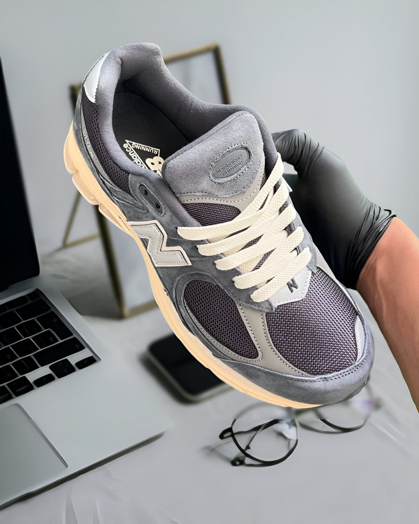 NEW BALANCE 2002RHO “DARK GREY