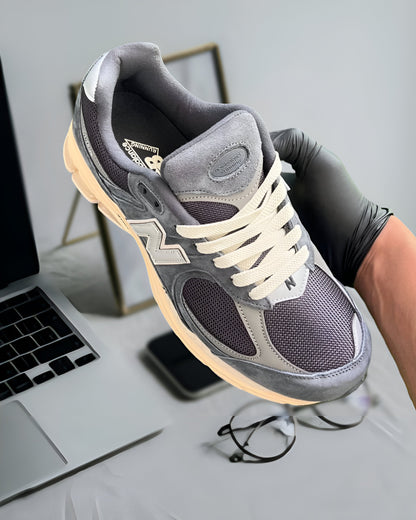 NEW BALANCE 2002RHO “DARK GREY