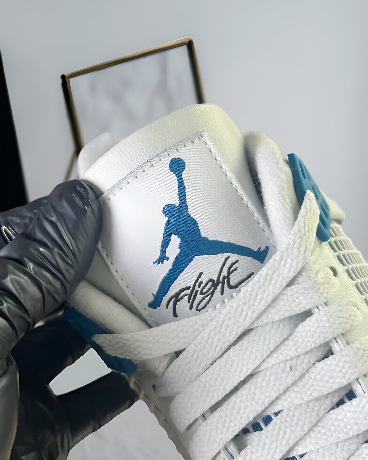 JORDAN 4 RETRO MILITARY BLUE