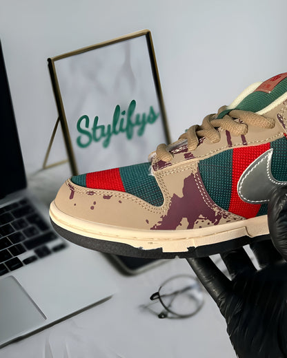 NIKE SB DUNK LOW "FREDDY KRUEGER
