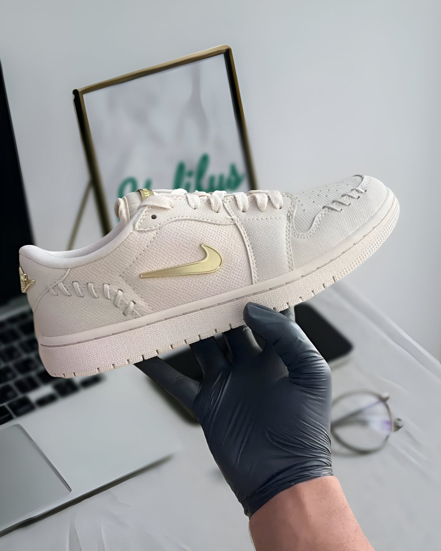 JORDAN 1 LOW METHOD OF MAKE LEGEND "LIGHT BROWN"