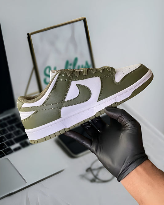 NIKE DUNK LOW PREMIUM "MEDIUM OLIVE"
