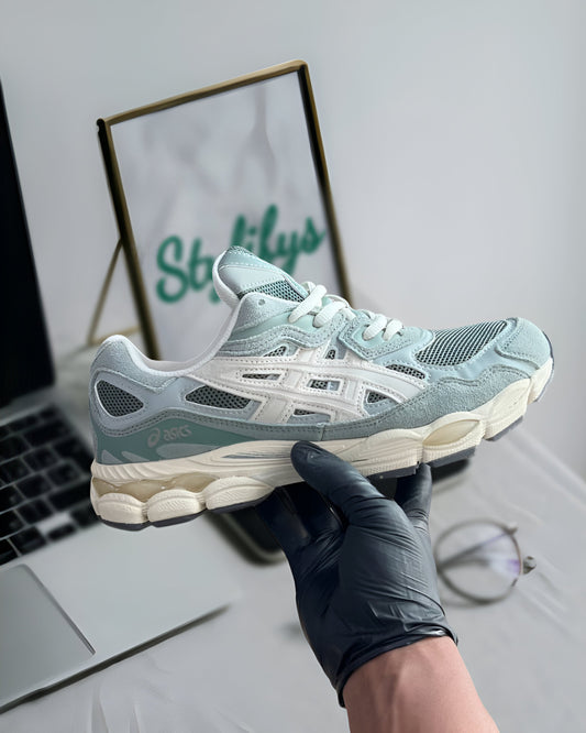 ASICS GEL-KAYANO 14 “CREAM BLACK METALLIC PLUM”