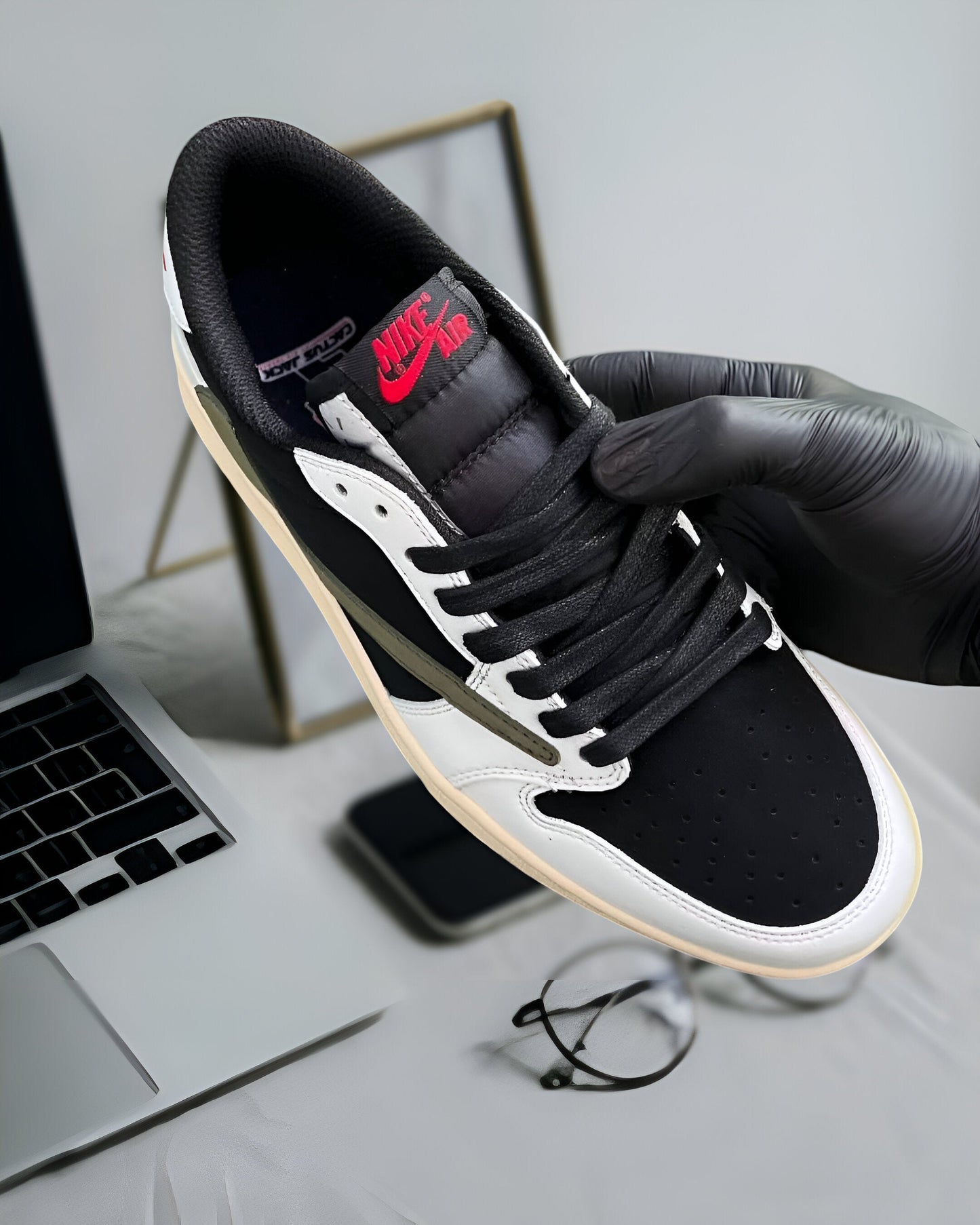 JORDAN 1 RETRO LOW OG SP TRAVIS SCOTT OLIVE