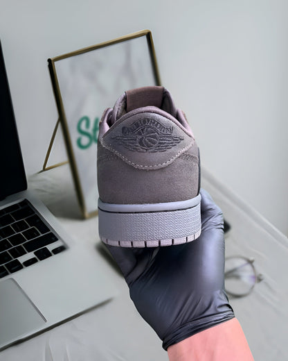 JORDAN X TRAVIS SCOTT AIR JORDAN 1 LOW OG VELVET BROWN