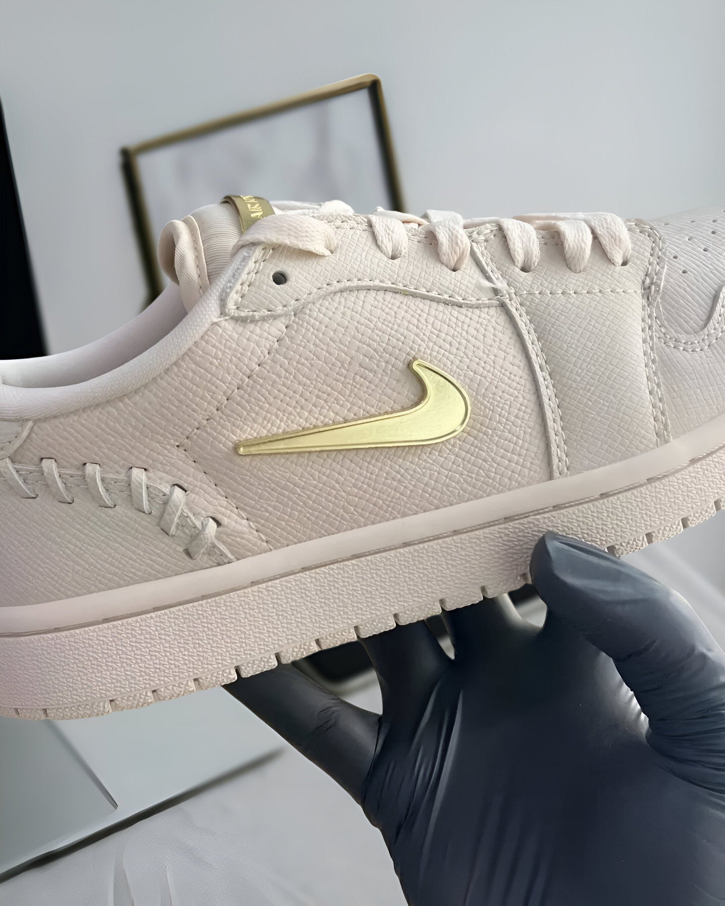 JORDAN 1 LOW METHOD OF MAKE LEGEND "LIGHT BROWN"