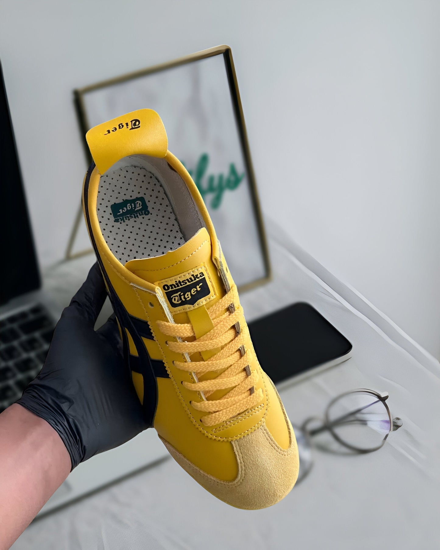 ONITSUKA TIGER MEXICO 66 KILL BILL