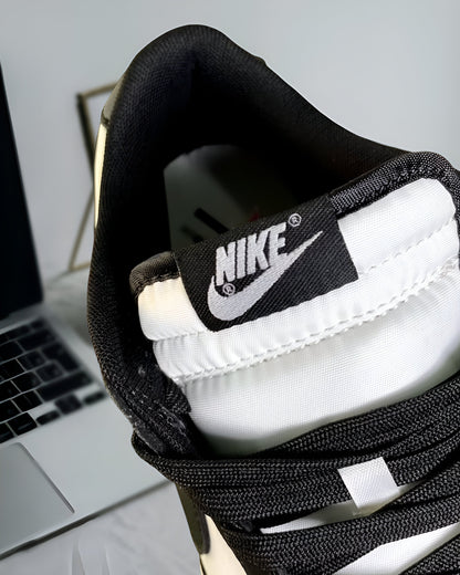 NIKE DUNK LOW RETRO WHITE BLACK PANDA