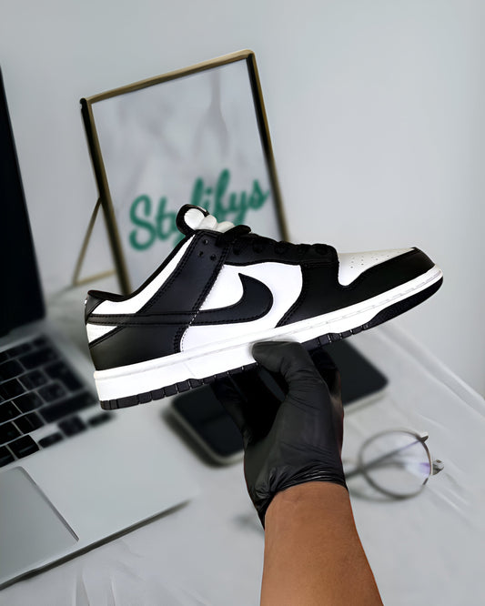 NIKE DUNK LOW RETRO WHITE BLACK PANDA