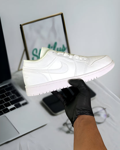 JORDAN 1 LOW WHITE