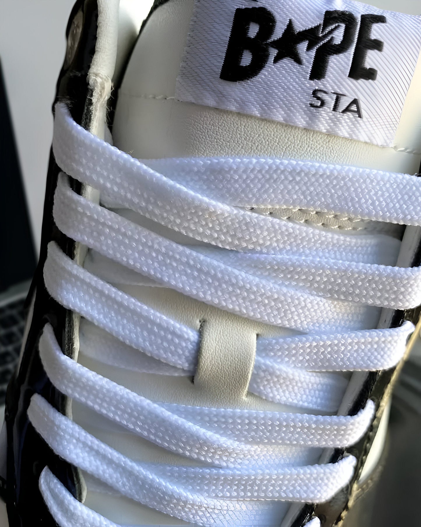A BATHING APE BAPE STA WHITE BLACK