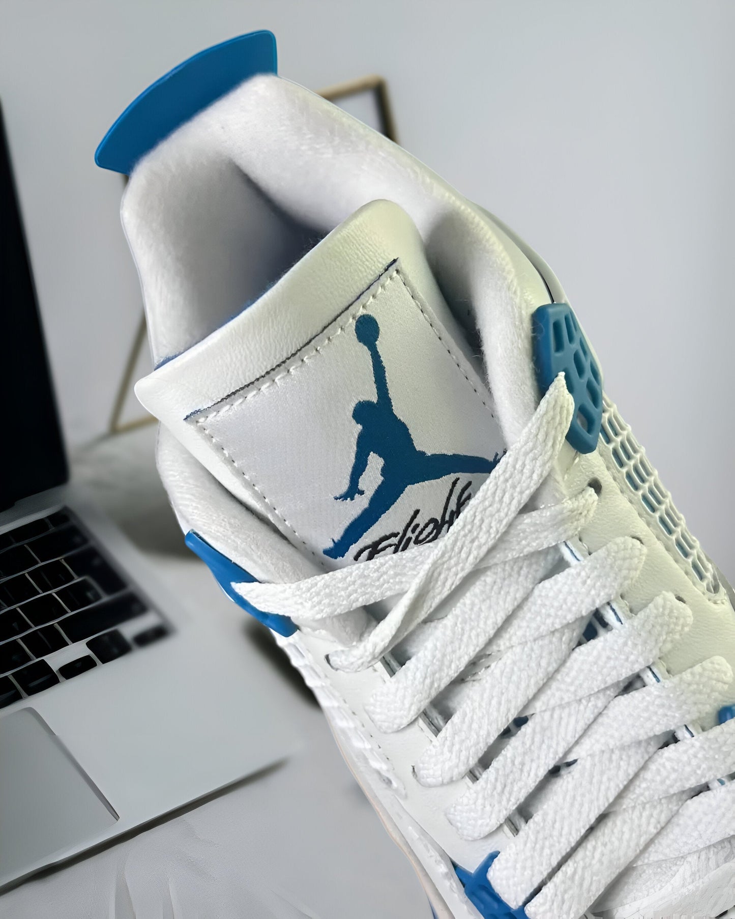 JORDAN 4 RETRO MILITARY BLUE