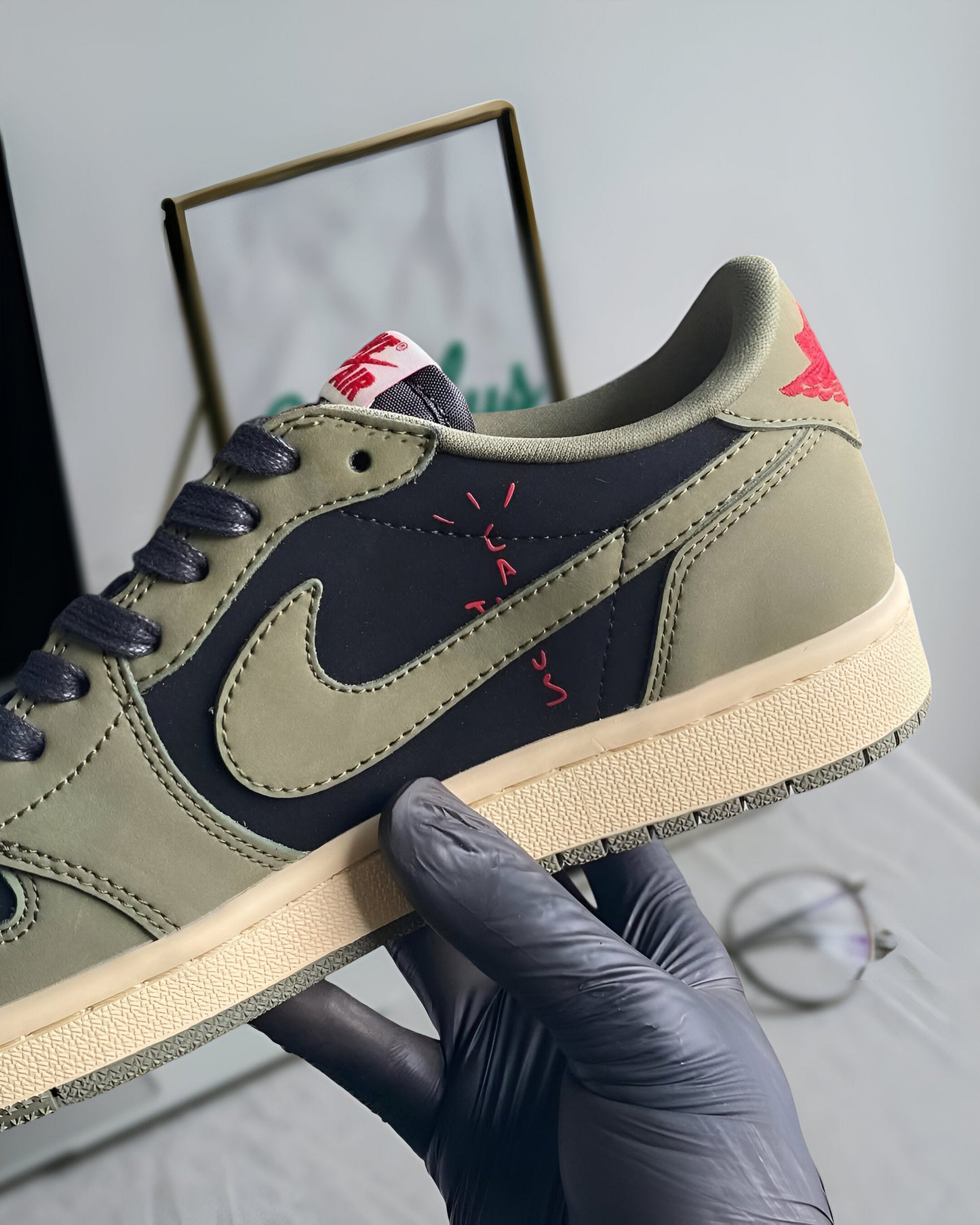 JORDAN 1 RETRO LOW OG SP TRAVIS SCOTT BLACK OLIVE