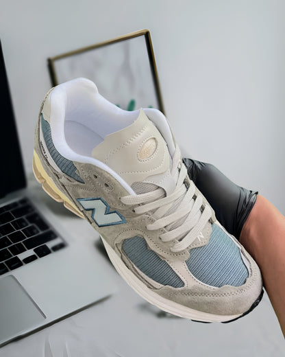 NEW BALANCE 2002R PROTECION PACK “MIRRAGE GREY”