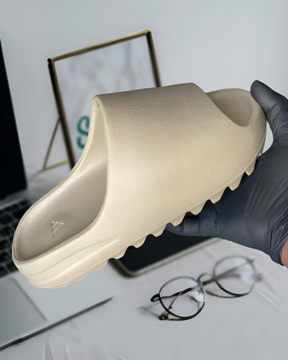 ADIDAS YEEZY SLIDES PURE